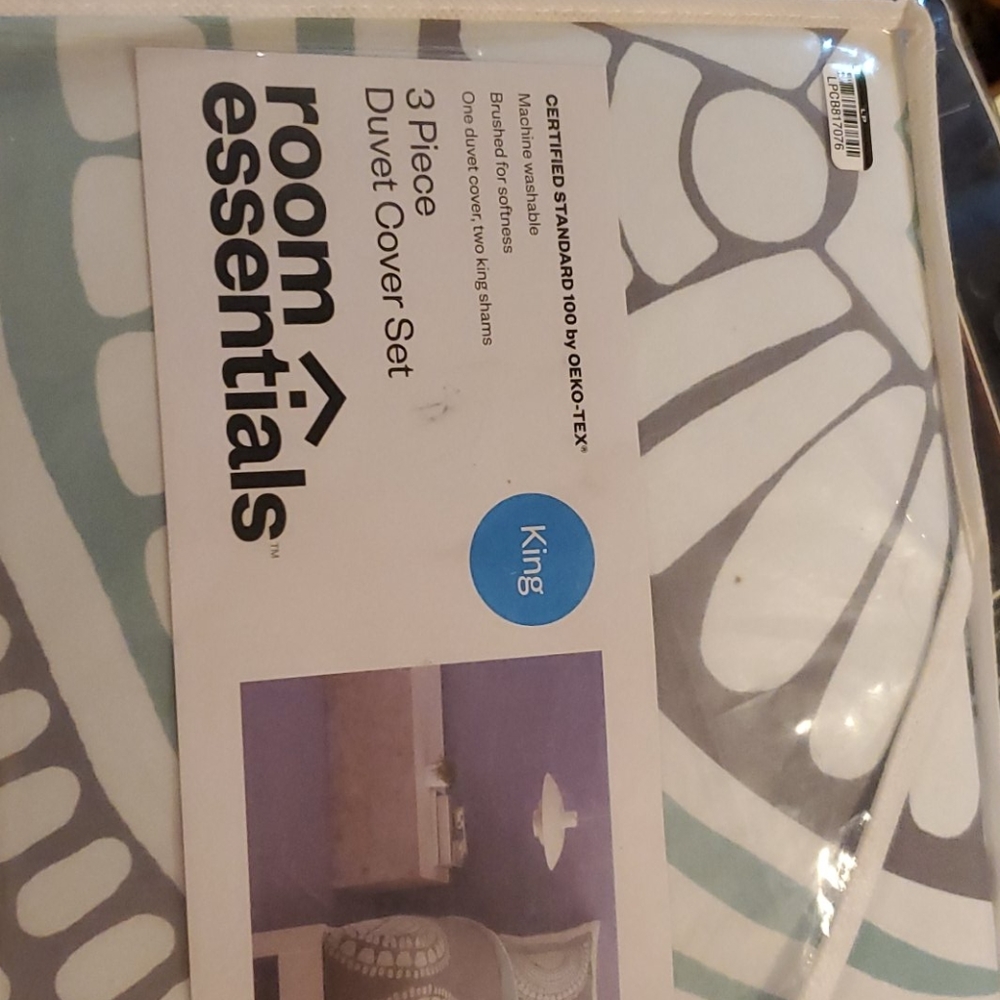 New in package King duvet cover set